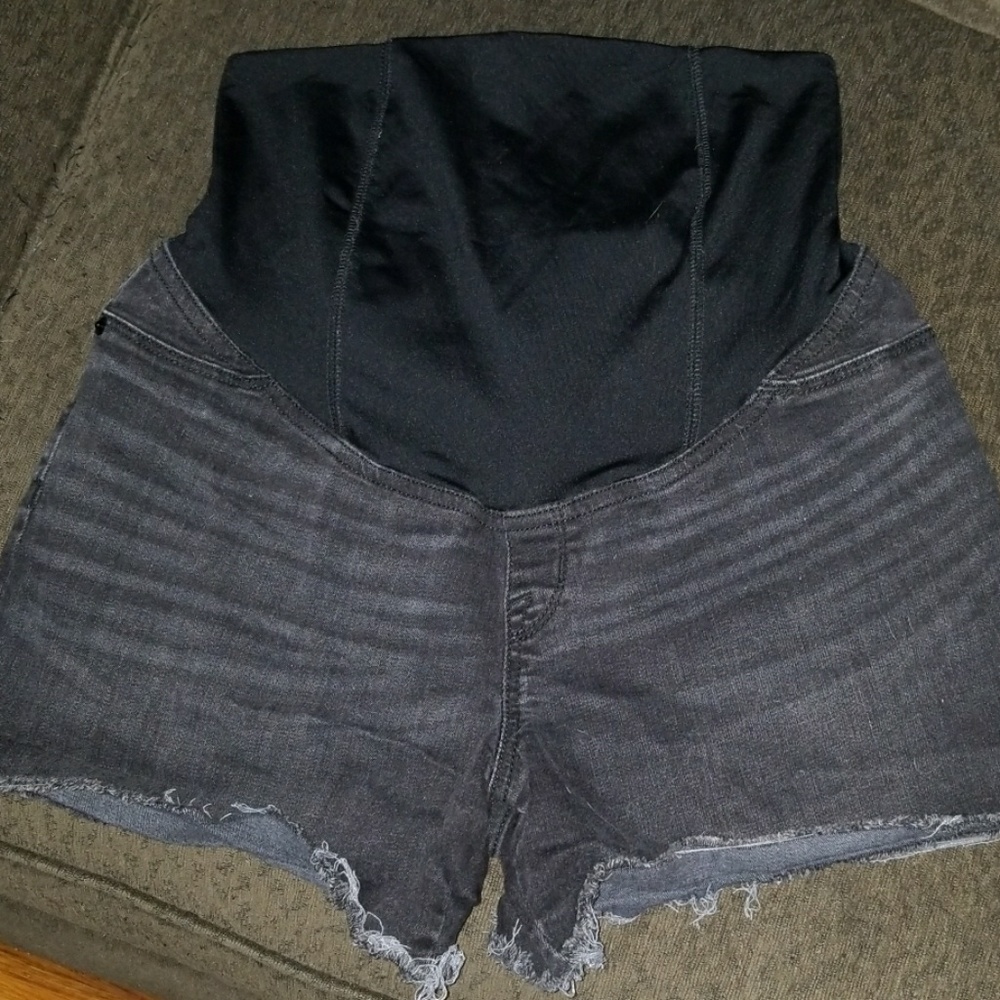 Maternity shorts
